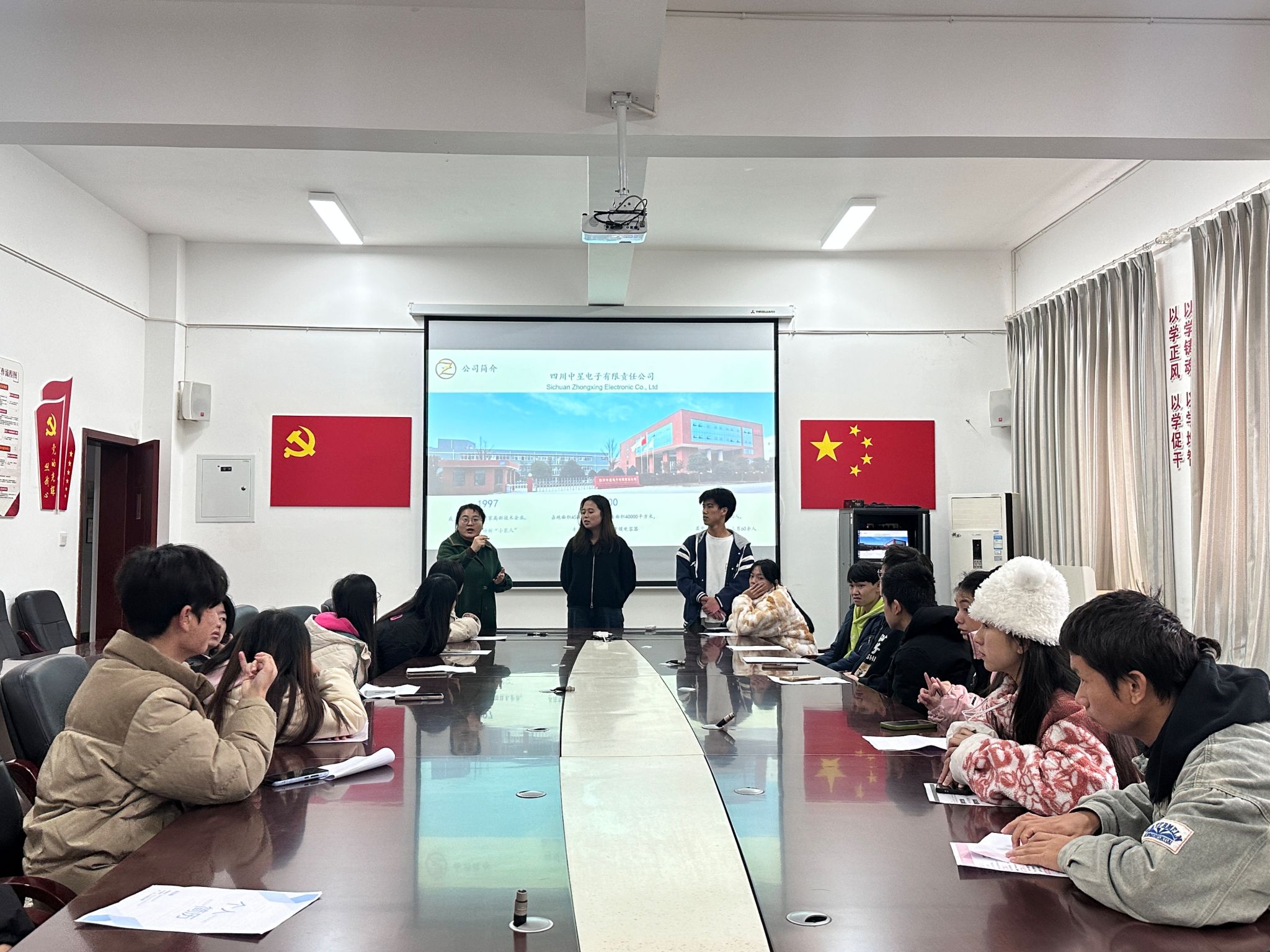 職引特教，藝啟未來 特殊教育學(xué)院精準(zhǔn)施策助力2026屆畢業(yè)生揚帆起航